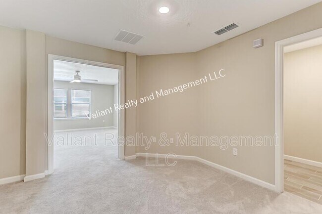 Building Photo - 1325 Salt Ridge Ave