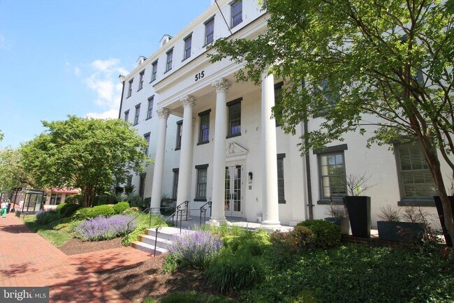Building Photo - 515 N Washington St