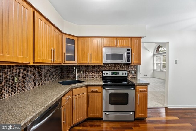 Building Photo - 1126 Chanticleer