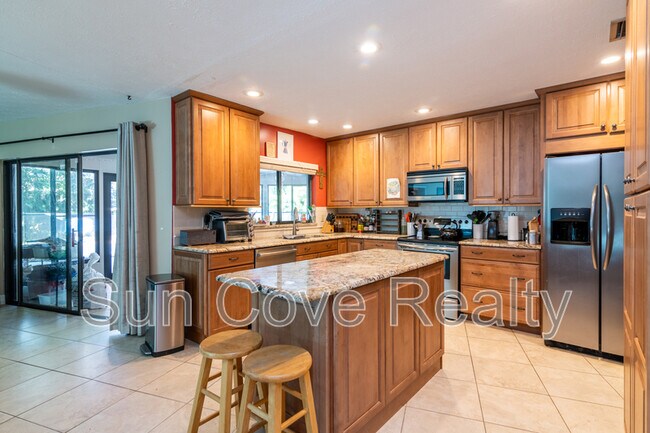 Building Photo - 915 Woodleaf Way