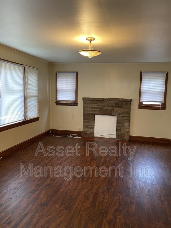 Building Photo - 2317 Sun Valley Rd