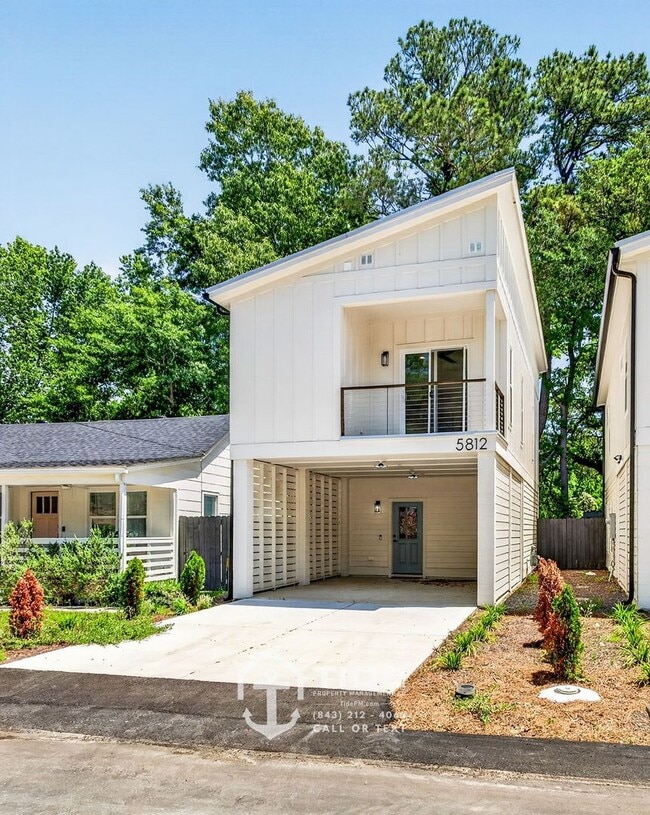 Building Photo - Move-In Ready Home Near Park Circle