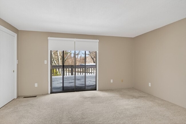 Building Photo - 77 Wilson St