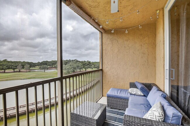 Building Photo - 3001 W Rolling Hills Cir