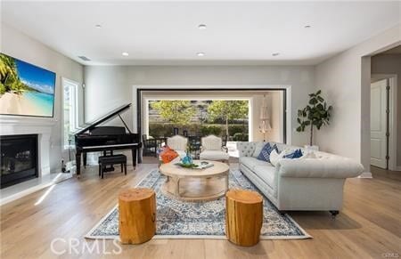 Building Photo - 112 Gardenview