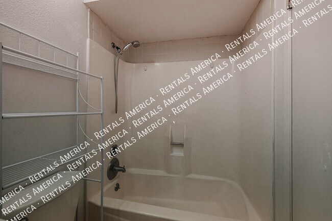 Building Photo - 1052 S San Jose