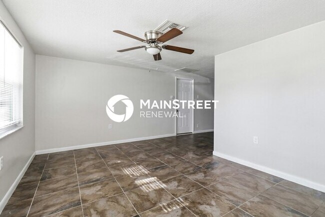 Building Photo - 3 Bedroom Pet-Friendly Home in Port Richey, FL with Main Street Renewal