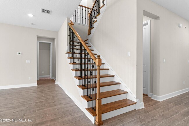 Building Photo - 321 Marquesa Cir