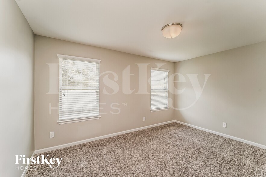 Building Photo - 4011 Huntley Glen Dr