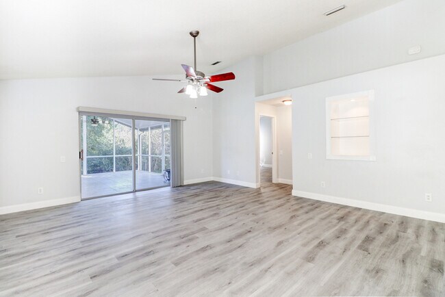 Building Photo - 29806 Morningmist Dr