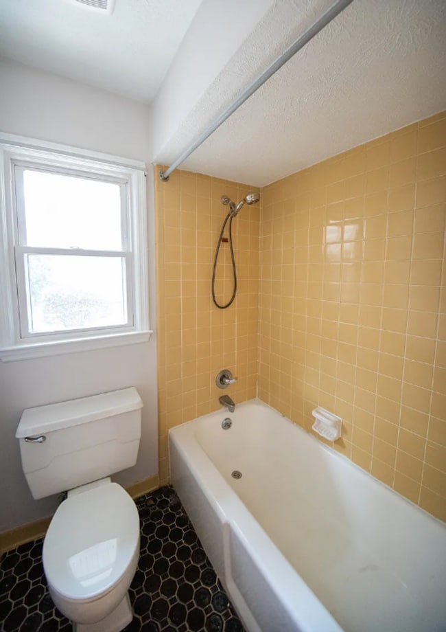 Building Photo - 3322 Shirehill Ln