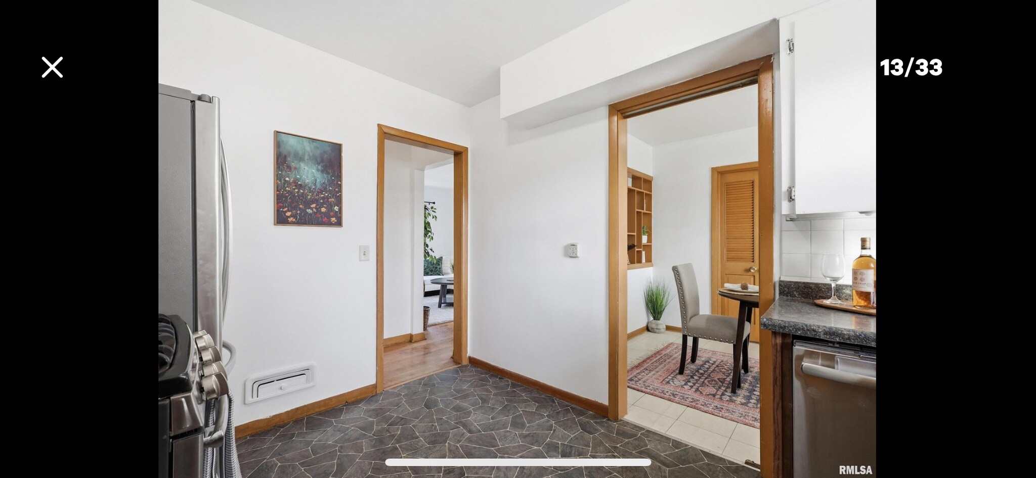 Building Photo - 1243 E Dover Ct