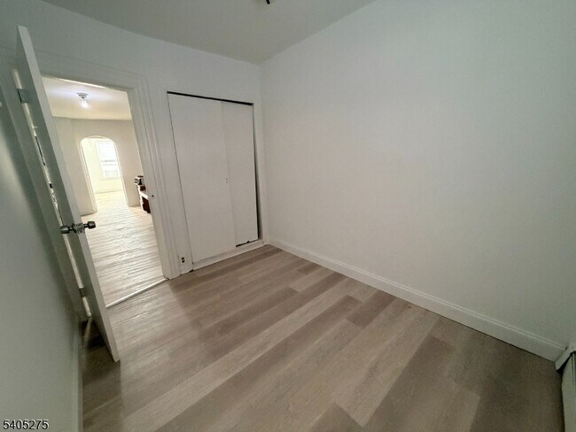 Building Photo - 12 Quincy St