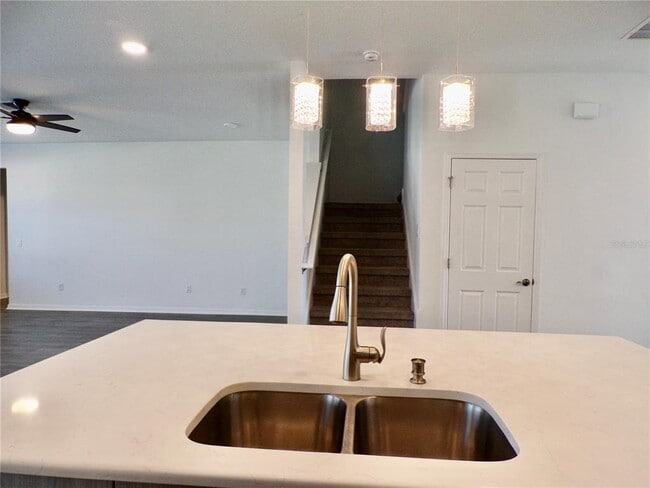 Building Photo - 33251 Sycamore Leaf Dr