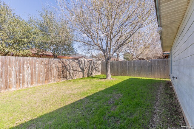 Building Photo - 3727 Aragon Dr