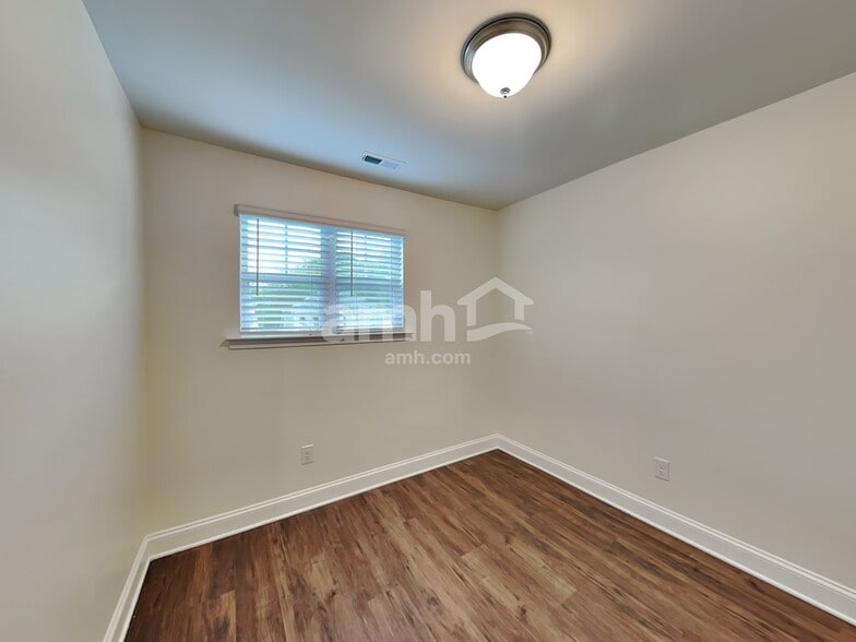 Building Photo - 7208 Garrett Ct