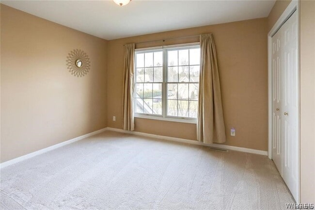 Building Photo - 5558 Martha's Vineyard