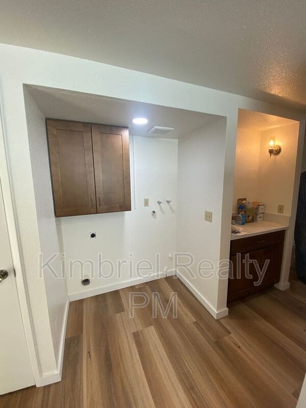 Building Photo - 2928 Stanford Ln