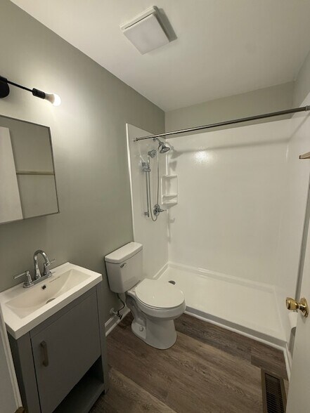 Building Photo - 7638 Jackson School Rd