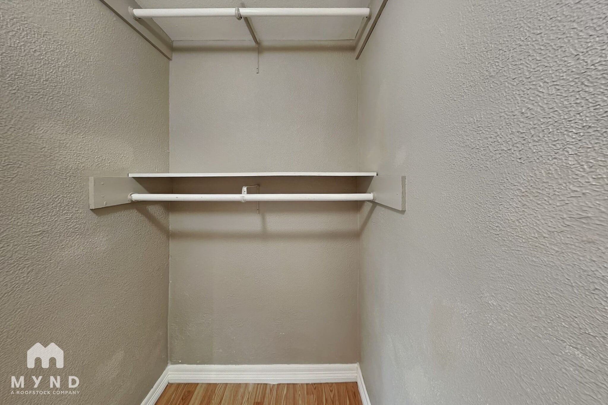 Building Photo - 3219 Glen Spring Dr