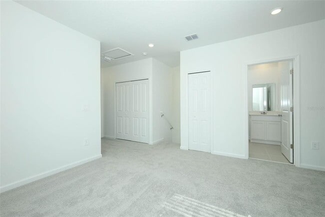 Building Photo - 2618 Skyline Lp