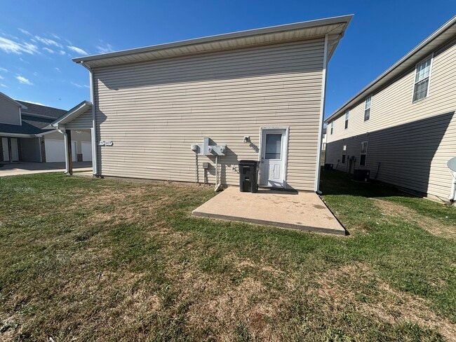 Building Photo - 1419 Bodie Dr