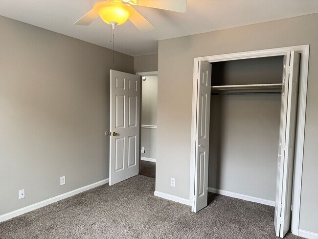 Building Photo - Sango! Partial Brick home with 3 bedrooms,...