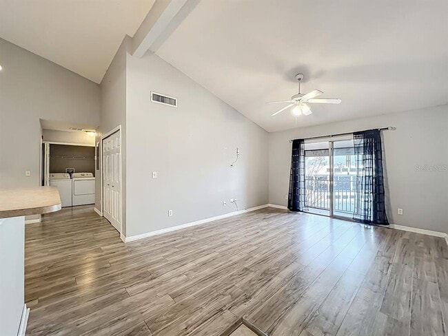 Building Photo - 185 N Pearl Lake Causeway