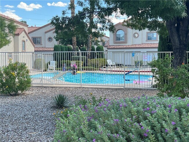 Building Photo - 8301 Boseck Dr