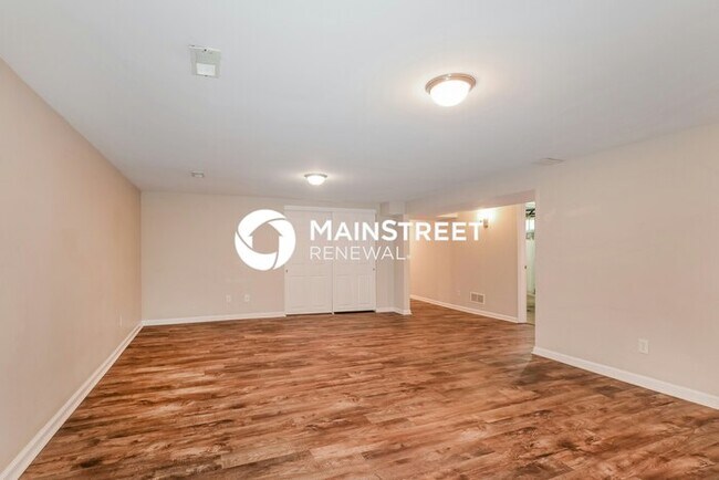 Building Photo - 3 Bedroom Pet-Friendly Home in Florissant,...