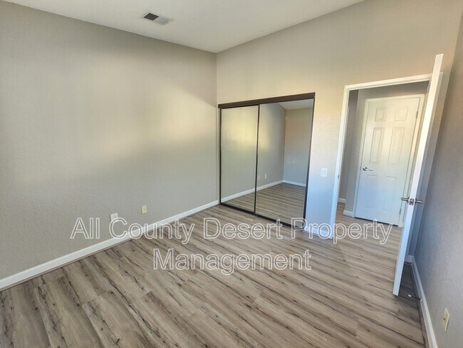 Building Photo - 78650 Ave 42 Ave