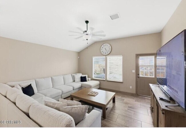 Building Photo - 14904 Tierra Coruna Ave