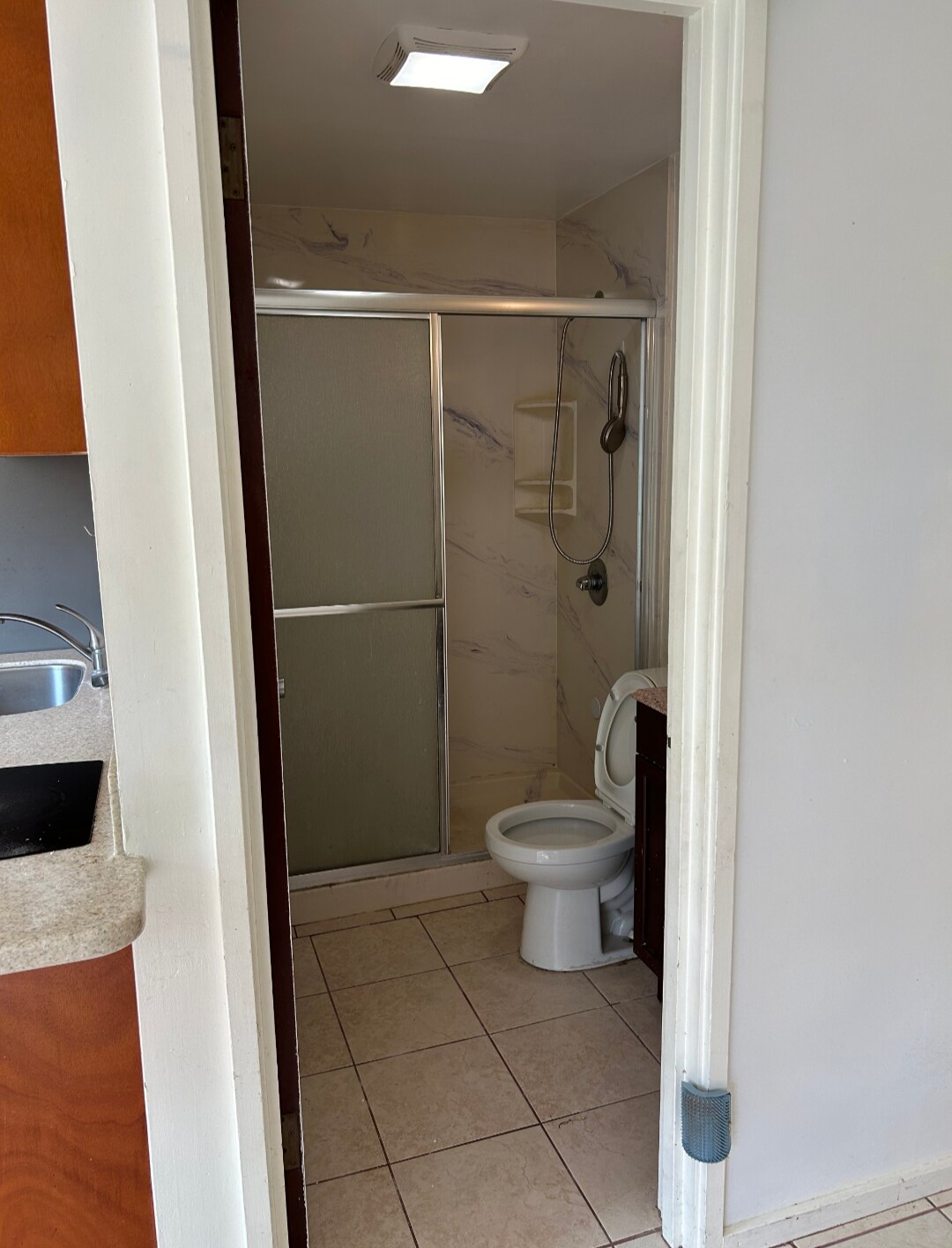 Building Photo - 2828 Kalihi St