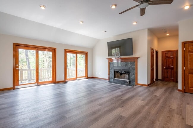 Building Photo - 51 Depot Rd