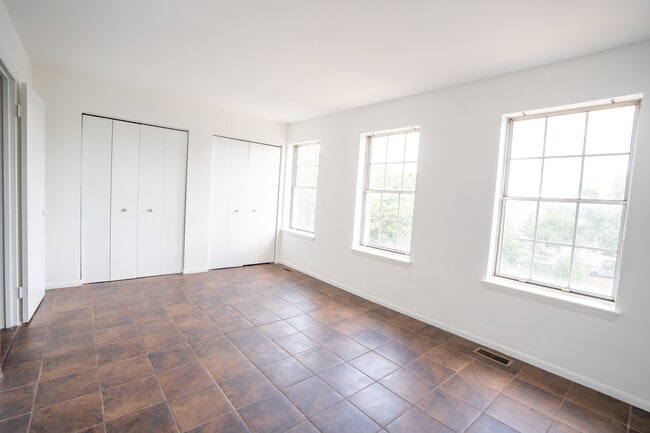 Building Photo - 8202 Ashford Blvd