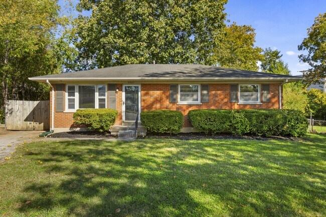 Primary Photo - 2461 Mirahill Dr