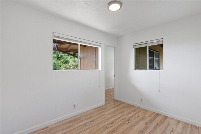 Building Photo - 515 Lower Kimo Dr