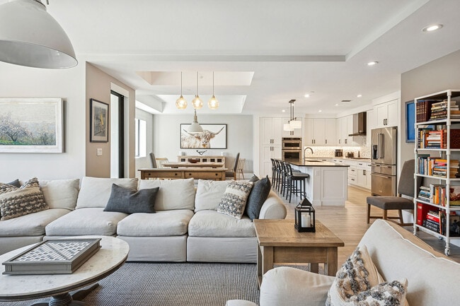 Building Photo - 1135 3rd Ave S