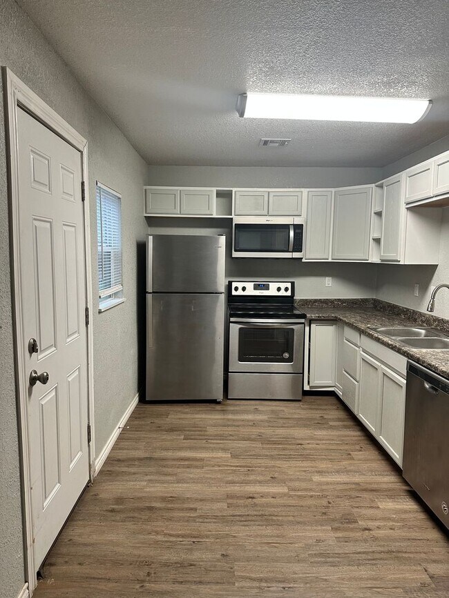 Building Photo - Great Home Located in the Lawton Heights Area! Pets Negotiable with Owner Approval!