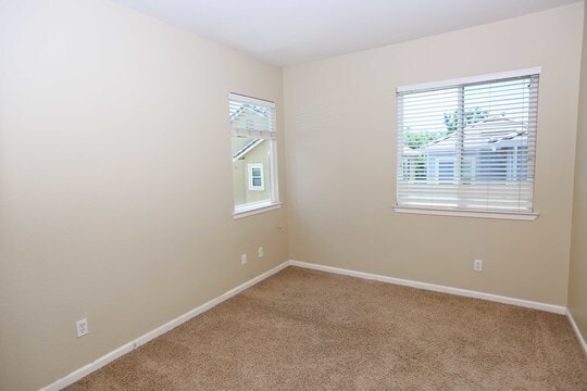 Building Photo - 444 Chestnut St,Brentwood