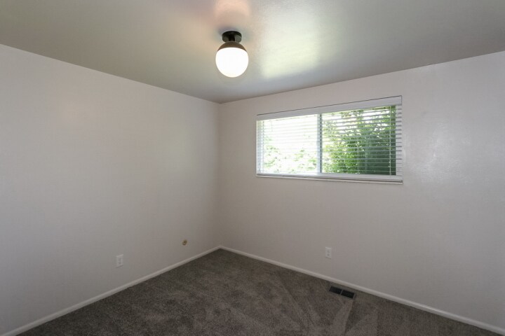 Building Photo - 8319 S Harrison Cir