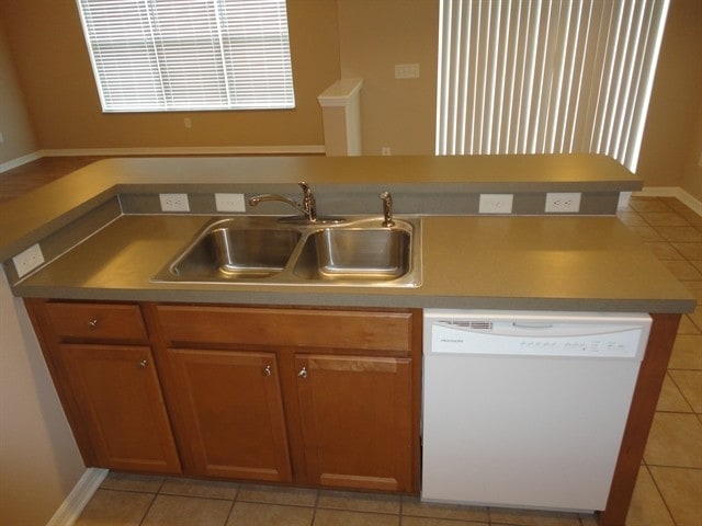 Building Photo - 30652 Palmerston Pl