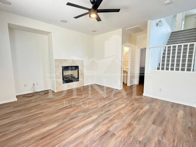 Building Photo - 1275 E Marcella Ln