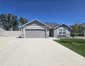 Building Photo - Brand New Home with RV Pad and Premium Fin...