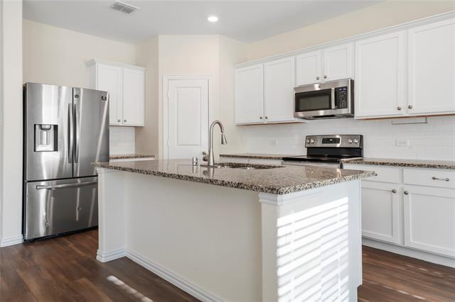 Building Photo - 5509 Brentlawn Dr