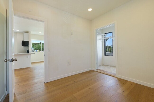 Building Photo - 3741 Park Blvd