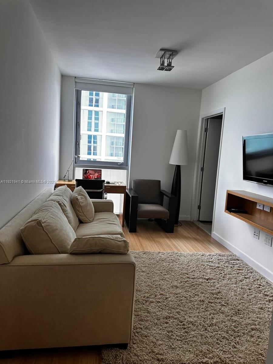 Building Photo - 17001 Collins Ave