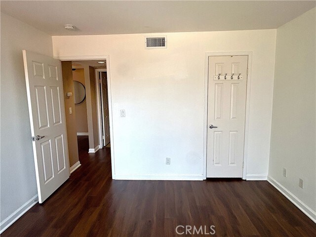 Building Photo - 1020 Vista Del Cerro Dr