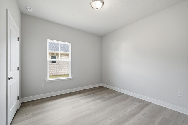 Building Photo - 586 Alleyoak Ln