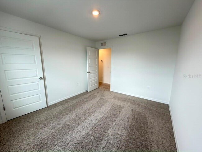 Building Photo - 3578 RODEN Rd